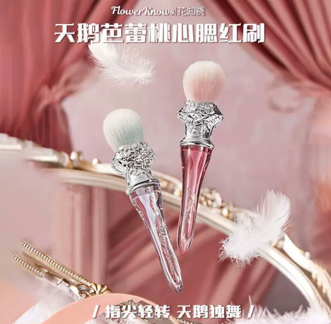 Peach Heart Blush Brush